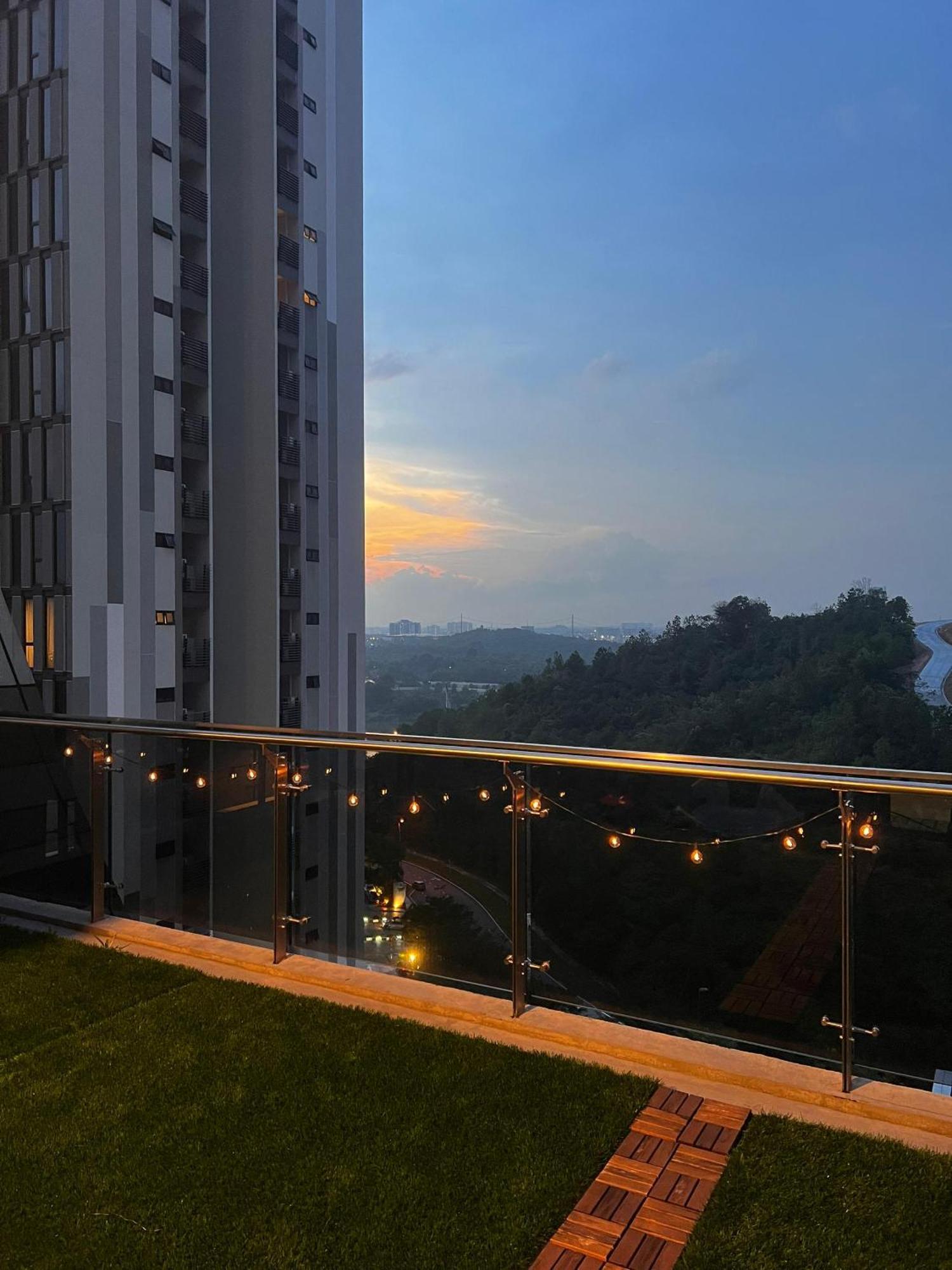 D Bunga مسلم Homestay Pool View Legoland Nusajaya Nusajaya  Exterior photo