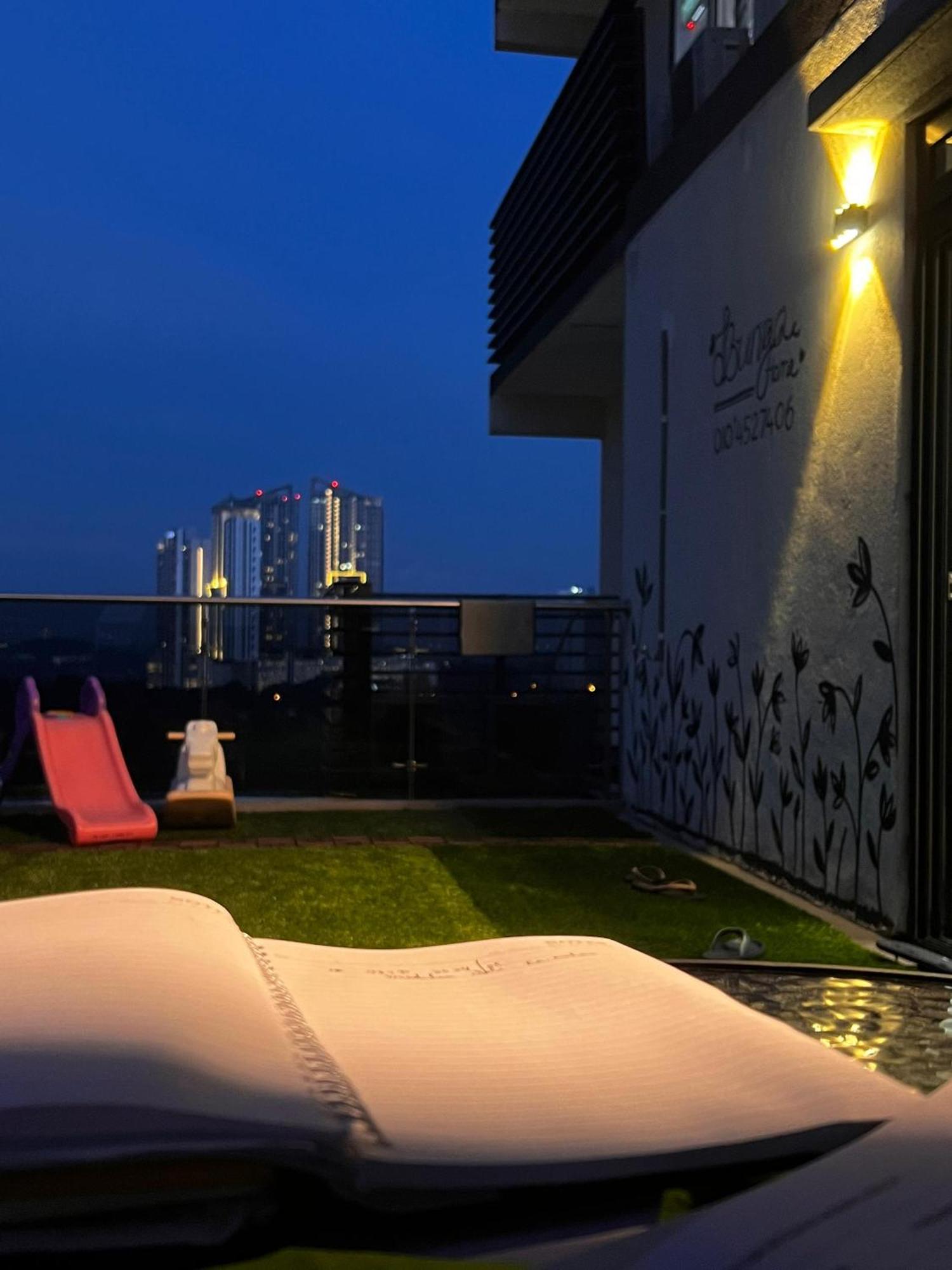 D Bunga مسلم Homestay Pool View Legoland Nusajaya Nusajaya  Exterior photo